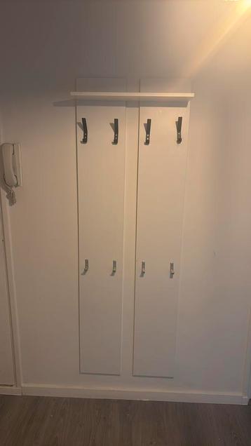Houten/MDF kapstok – leuk op te knappen beschikbaar voor biedingen