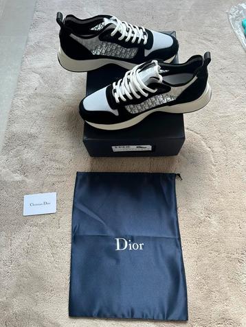 Dior b25 maat 44 beschikbaar voor biedingen