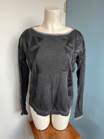 2nd day grijs zwarte trui m sweatshirt met leer leren beschikbaar voor biedingen