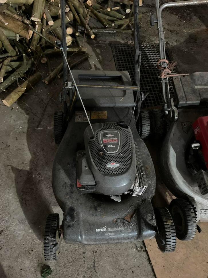 Defecte grasmaaiers - voor onderdelen of reparatie, Tuin en Terras, Grasmaaiers, Gebruikt, Benzine-grasmaaier, Ophalen