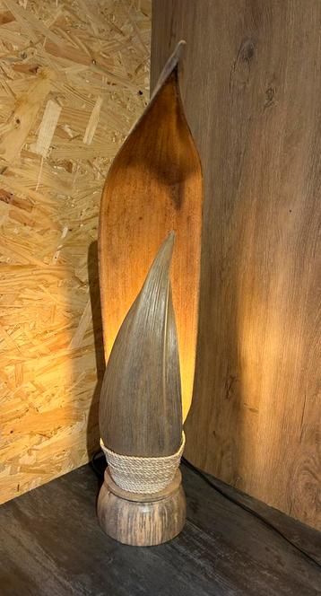 Palmblad tafellamp beschikbaar voor biedingen