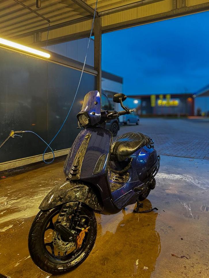 Vespa sprint super dik, Fietsen en Brommers, Scooters | Vespa, Gebruikt, Vespa S, Maximaal 45 km/u, Benzine, Ophalen