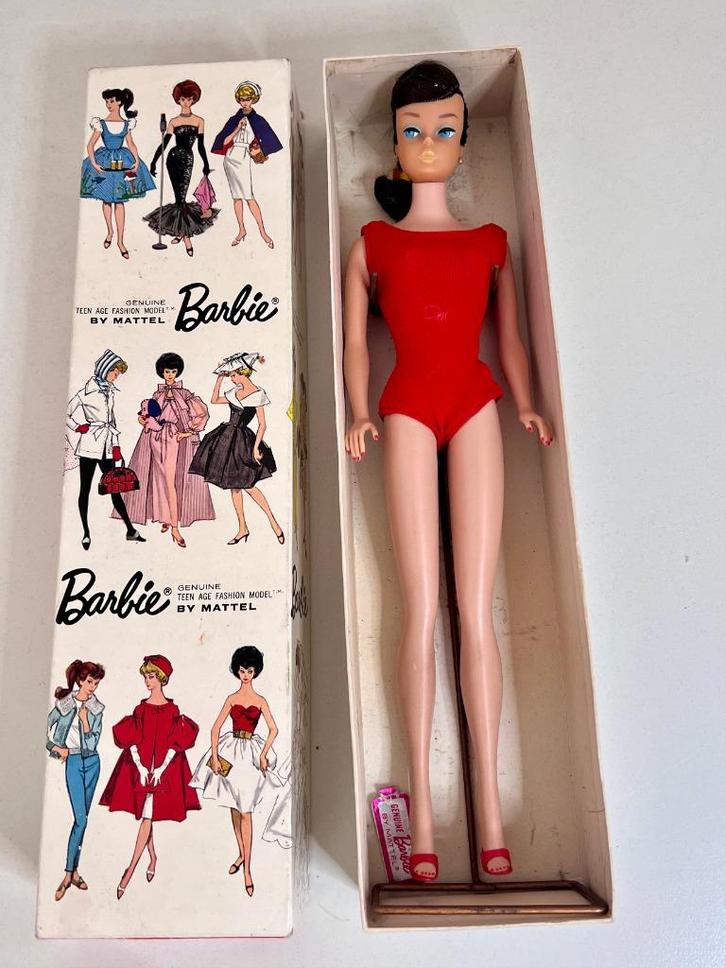 Prachtige Vintage Barbie uit 1962, Verzamelen, Poppen, Zo goed als nieuw, Pop, Ophalen of Verzenden