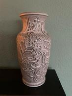 Puntgave vaas van potterie de driehoek in Huizen., Ophalen of Verzenden
