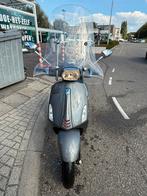 Vespa sprint 2016, Fietsen en Brommers, Scooters | Vespa, Ophalen, Overige modellen, Maximaal 45 km/u, Zo goed als nieuw