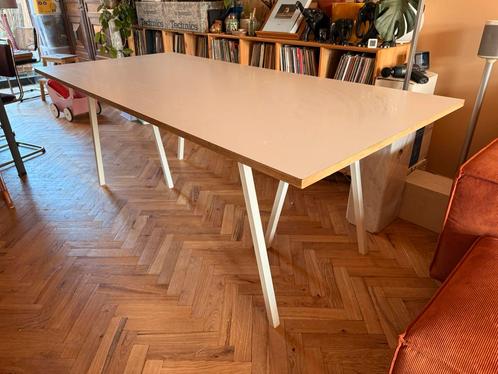 HAY Loop Stand Eettafel 200 x 92,5 cm - Wit, Huis en Inrichting, Tafels | Eettafels, Gebruikt, 50 tot 100 cm, 200 cm of meer, Vijf personen of meer