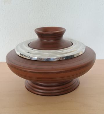Prachtige vintage vaas, aardewerk in houtmotief, 12 cm hoog beschikbaar voor biedingen