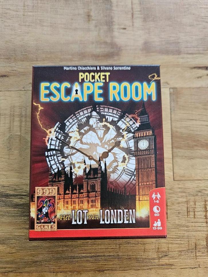 Kaartspel Escape room – het lot van Londen, Hobby en Vrije tijd, Gezelschapsspellen | Kaartspellen, Zo goed als nieuw, Een of twee spelers