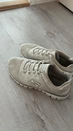 Witte skechers gymschoenen sneakers, Ophalen of Verzenden, Zo goed als nieuw, Wit, Sneakers of Gympen