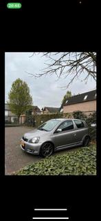 Toyota Yaris 1.5 16V Vvti 3DR T Sport 2001 Grijs, Auto's, Toyota, Voorwielaandrijving, 1497 cc, 4 cilinders, 400 kg