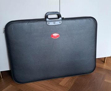 Koffer voor legpuzzel beschikbaar voor biedingen