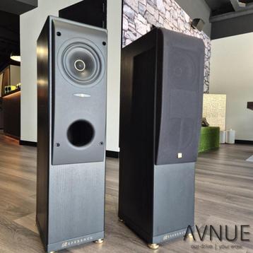 KEF Model 1 Reference  beschikbaar voor biedingen