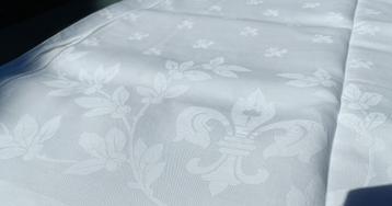 Origineel vintage damasten tafelkleed 2.80 x1.35 mtr (A44) beschikbaar voor biedingen