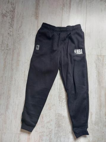 Zwarte NBA Joggingbroek, Maat 10-12 jaar beschikbaar voor biedingen