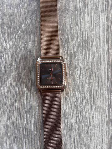 Tommy hilfiger dames horloge  beschikbaar voor biedingen