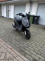 Piaggio zip 2020 iget, Fietsen en Brommers, Scooters | Piaggio, Ophalen, Zo goed als nieuw, Benzine, Zip