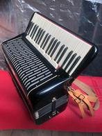 Te koop, mooie Cantulia accordeon., Muziek en Instrumenten, Accordeons, Overige merken, Zo goed als nieuw, 120-bas, Toetsaccordeon
