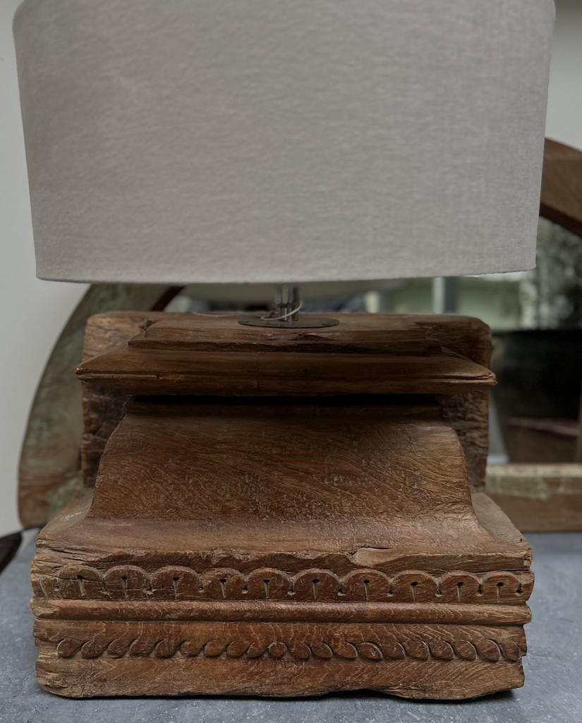Oude houten poer lamp zonder de kap India, Ophalen of Verzenden, Minder dan 50 cm
