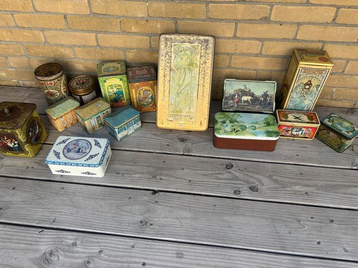 Oude Blikken Collectie - Moët, Douwe Egberts, Zwaluw o.a., Antiek en Kunst, Curiosa en Brocante, Ophalen of Verzenden