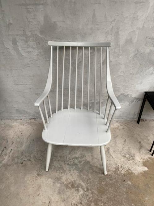 Lena Larson witte deense spijlenstoel nesto, Huis en Inrichting, Stoelen, Gebruikt, Eén, Wit, Ophalen