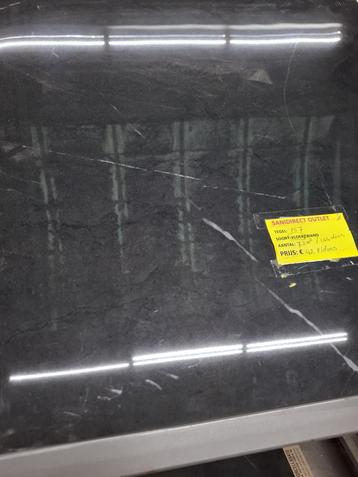 Vloertegel 60 x 60 cm beschikbaar voor biedingen