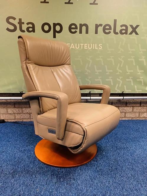 Sta op relax fauteuil Prominent Stockholm 1j oud extra luxe!, Huis en Inrichting, Fauteuils, Zo goed als nieuw, Ophalen of Verzenden