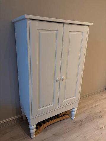 Houten 2-deurs kastje wit beschikbaar voor biedingen