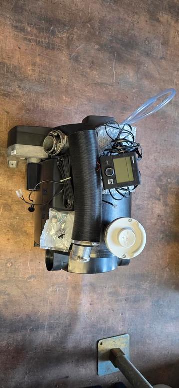 Truma Combi 4 Kachel/Boiler op 12v-30mB. Komplete set!!! beschikbaar voor biedingen