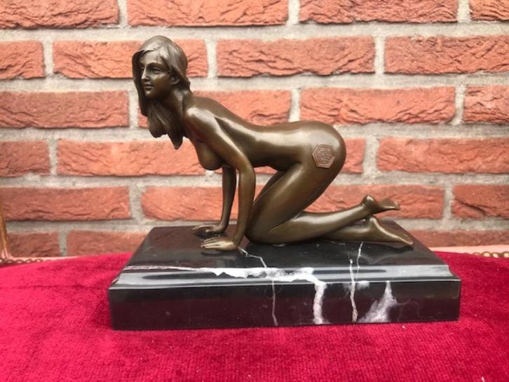 dame in fraaie pose, erotica, brons en marmer, Antiek en Kunst, Kunst | Beelden en Houtsnijwerken, Ophalen of Verzenden