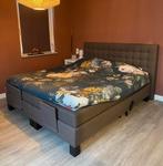 Elektrisch verstelbare boxspring 180 x 210, Ophalen, Bruin, 210 cm, Tweepersoons