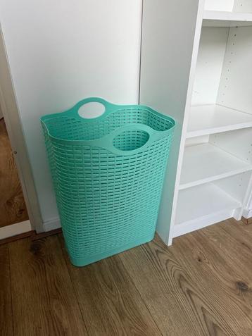 Wasmand beschikbaar voor biedingen