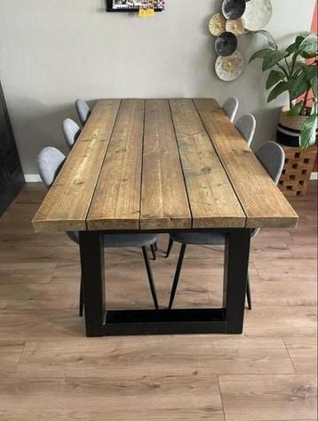 Eetkamertafel 180x97cm beschikbaar voor biedingen