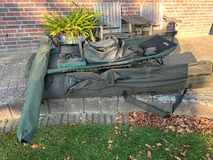 Complete karperset. Fox, sonik, DAM, enz, Watersport en Boten, Hengelsport | Karpervissen, Zo goed als nieuw, Complete set, Ophalen