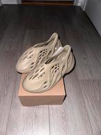 Yeezy Foam Runner, Kleding | Heren, Schoenen, Slippers, Overige kleuren, Nieuw, Ophalen of Verzenden