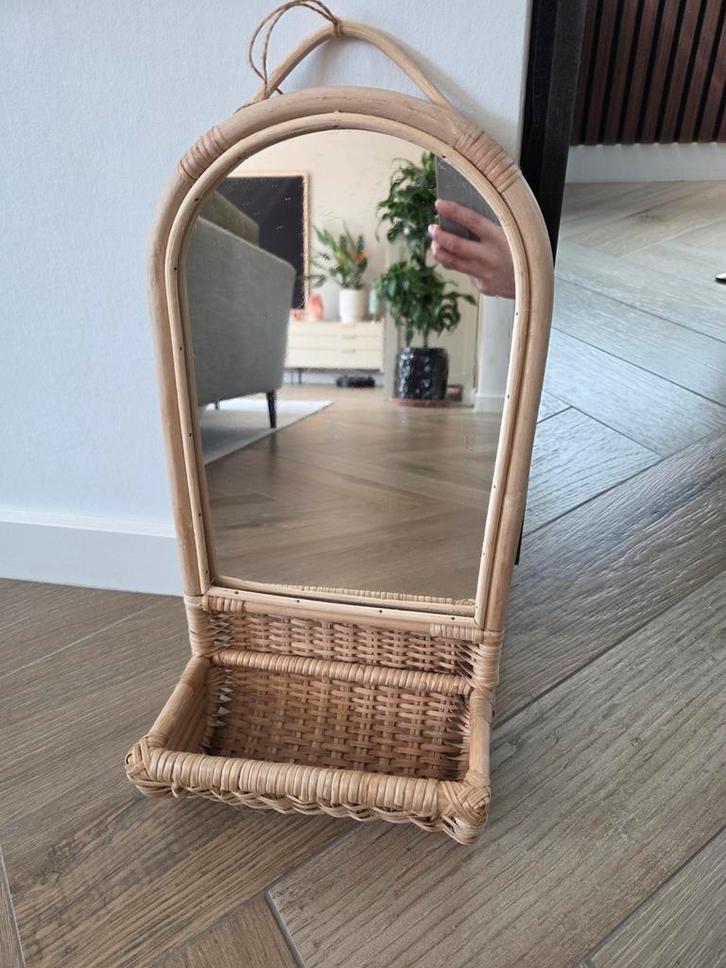 Rieten Spiegel met Opbergvak, Huis en Inrichting, Woonaccessoires | Spiegels, Gebruikt, Minder dan 50 cm, Minder dan 100 cm, Overige vormen