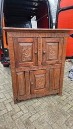 18e eeuws Spaanse broodkasy, Ophalen