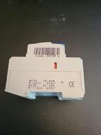 Set van magneetschakelaars (Hager, Iskra, Grässlin), Doe-het-zelf en Verbouw, Elektra en Kabels, Ophalen of Verzenden, Gebruikt