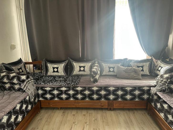 Marokkaanse Sedari Hoekbank met Tafel, Huis en Inrichting, Banken | Bankstellen, Gebruikt, Hoekbank, Vierpersoons of meer, 300 cm of meer