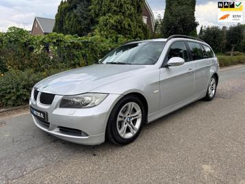 BMW 3-serie Touring 325i Executive AIRCO / CRUISE / AUTOMAAT beschikbaar voor biedingen