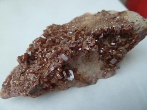 Vanadiniet (05), Verzamelen, Mineralen en Fossielen, Mineraal, Ophalen of Verzenden