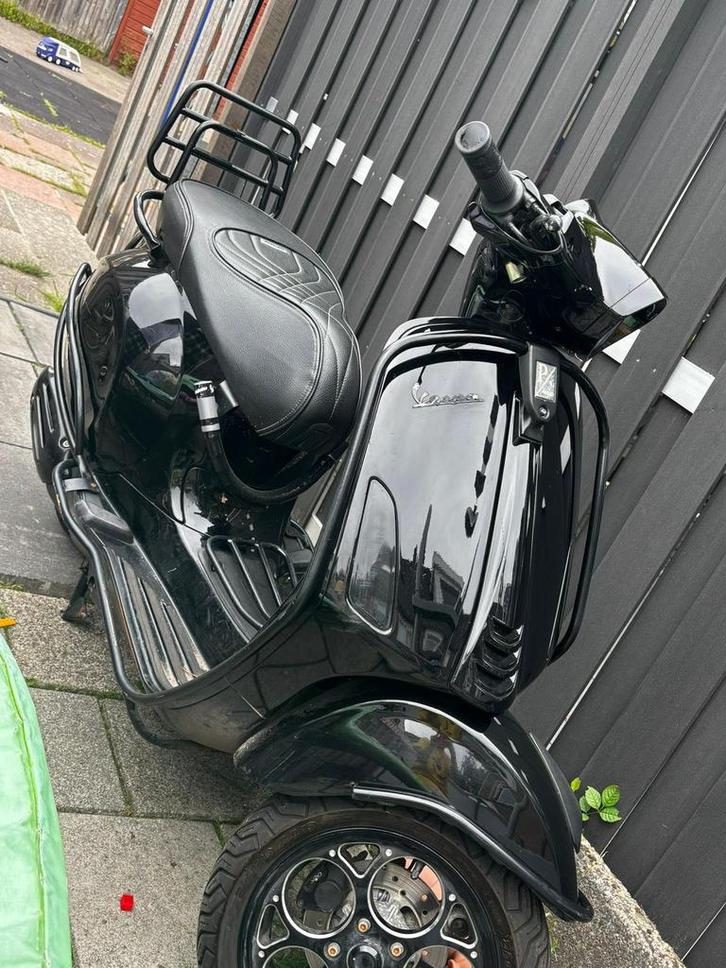 Mooie vespa sprint 2022, Fietsen en Brommers, Scooters | Vespa, Zo goed als nieuw, Ophalen of Verzenden
