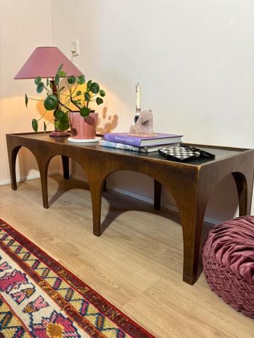 Midcentury Modern sidetable beschikbaar voor biedingen