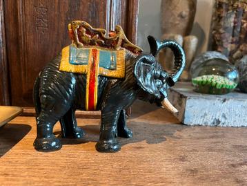SPAARPOT OLIFANT GIETIJZER beschikbaar voor biedingen