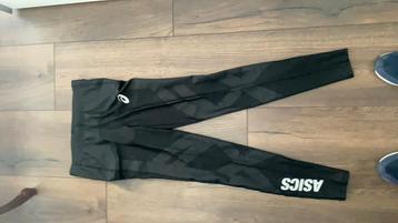 Nieuwe tight merk asics beschikbaar voor biedingen