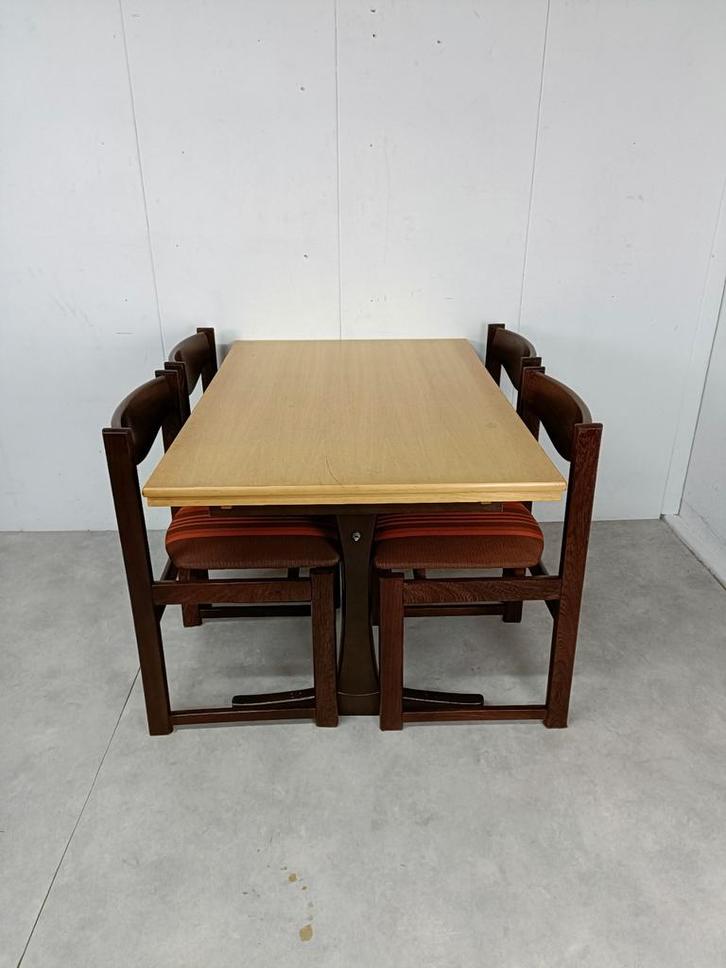 Vintage eettafel duotone uitschuifbaar, Huis en Inrichting, Tafels | Eettafels, Zo goed als nieuw, 50 tot 100 cm, 100 tot 150 cm
