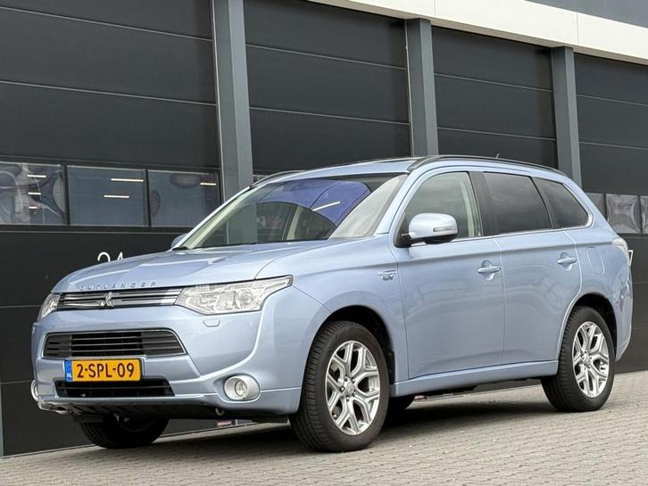 Mitsubishi Outlander 2.0 PHEV Instyle Leer Dak Camera, Auto's, Mitsubishi, Bedrijf, Te koop, Outlander, Achteruitrijcamera, Airbags