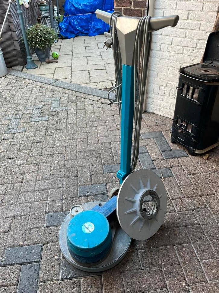 Eenschijfs schrobmachine met padhouder, Doe-het-zelf en Verbouw, Transportwagens, Gebruikt, Overige typen, Minder dan 60 liter