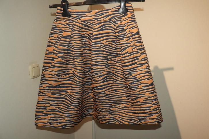 Essentiel Antwerp beeldschone rok in tijger print kleuren xs, Kleding | Dames, Rokken, Zo goed als nieuw, Maat 34 (XS) of kleiner