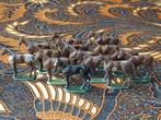 14 paarden mooi oud antiek speelgoed uit Engeland van tin.