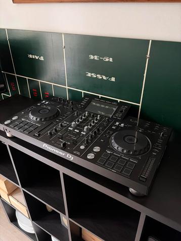 Pioneer XDJ-RX2 met flightcase - Nieuwstaat! beschikbaar voor biedingen